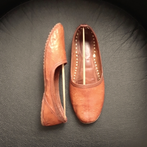 Handmade Camel Leather Flats from India. Tan. Size 8 - Picture 16 of 16